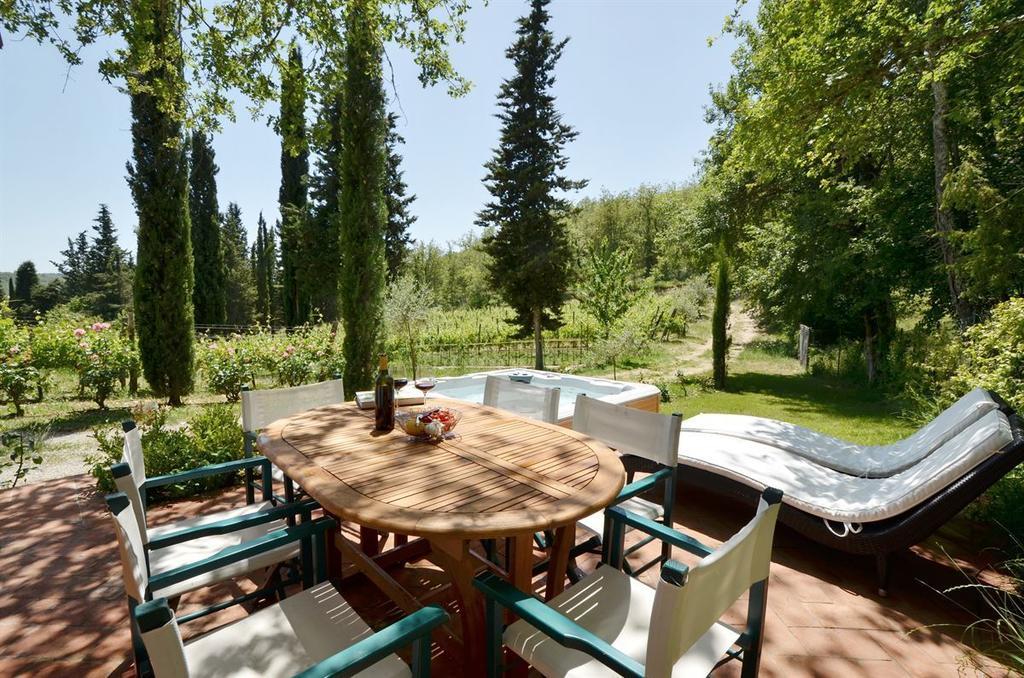 Sestuccina Villa Gaiole in Chianti Room photo